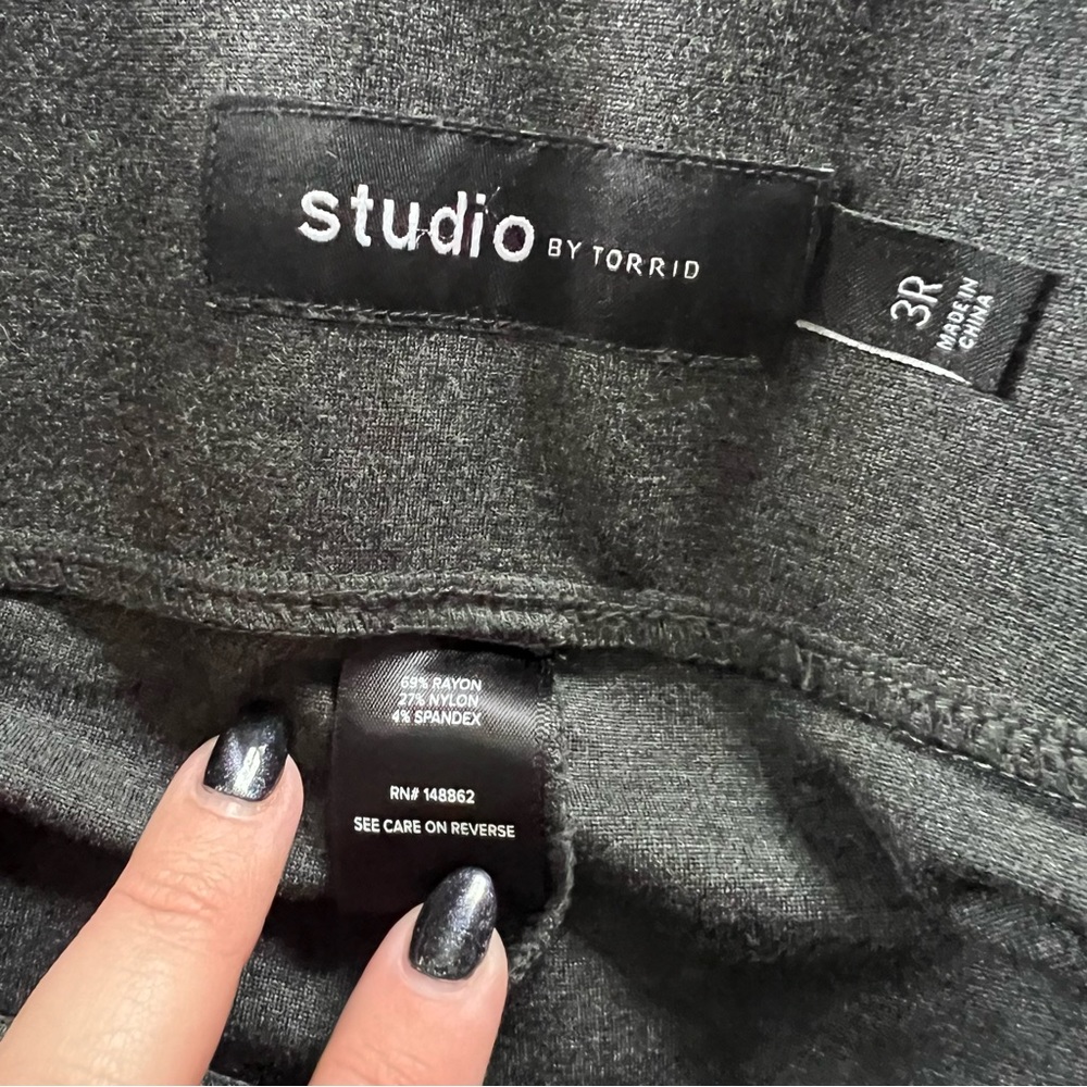 Torrid Grey Pixie Pants - Picture 5 of 5